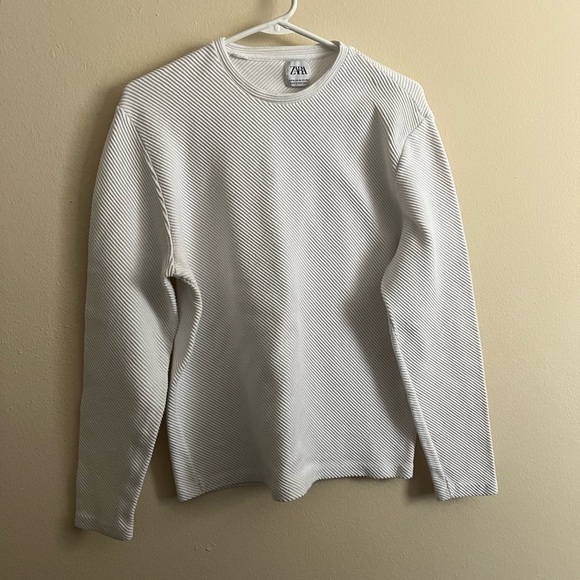 Zara Sweaters - Zara White Textured Sweater